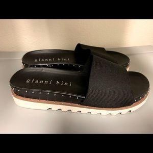 Gianni Bini, the Aleksah Stretch Knit Band Slides size 7.5